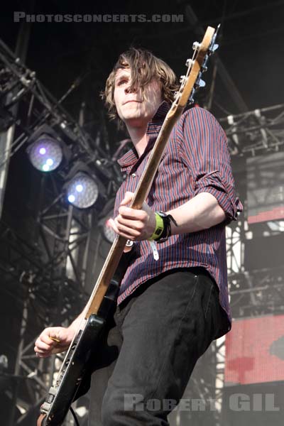 PALMA VIOLETS - 2013-07-18 - PARIS - Parvis de l'Hotel de Ville - Chilli Jesson